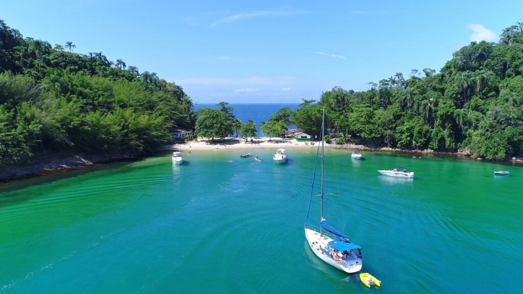 Como chegar em Angra dos Reis: carro, ônibus, transfer ou barco?